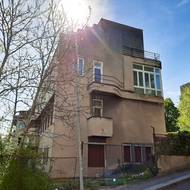 Kočvarova vila (Střešovická č. 64).