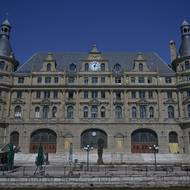 „Haydarpaşa byla během své historie svědkem mnoha historických událostí, včetně přílivu migrantů z venkovských oblastí Turecka do Istanbulu,“ řekla Ayca Yuksel, výzkumnice, socioložka a autorka knih o Haydarpaşe.