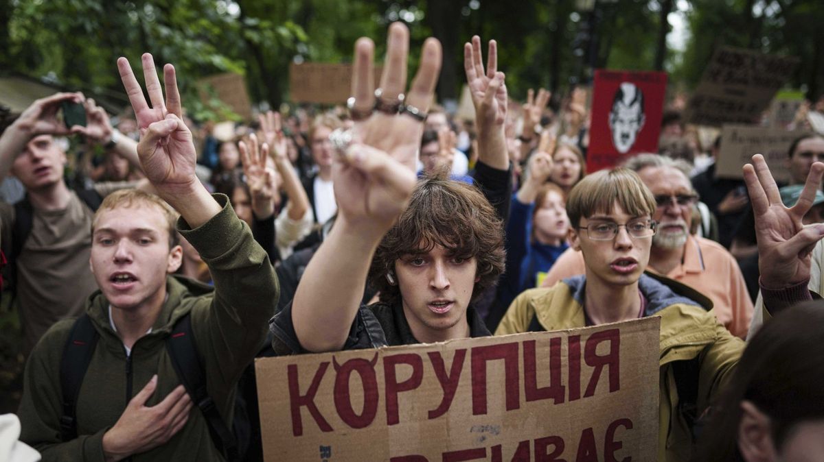 „Těžko si představit změnu.“ Korupce na Ukrajině prorůstá hluboko a stále bují