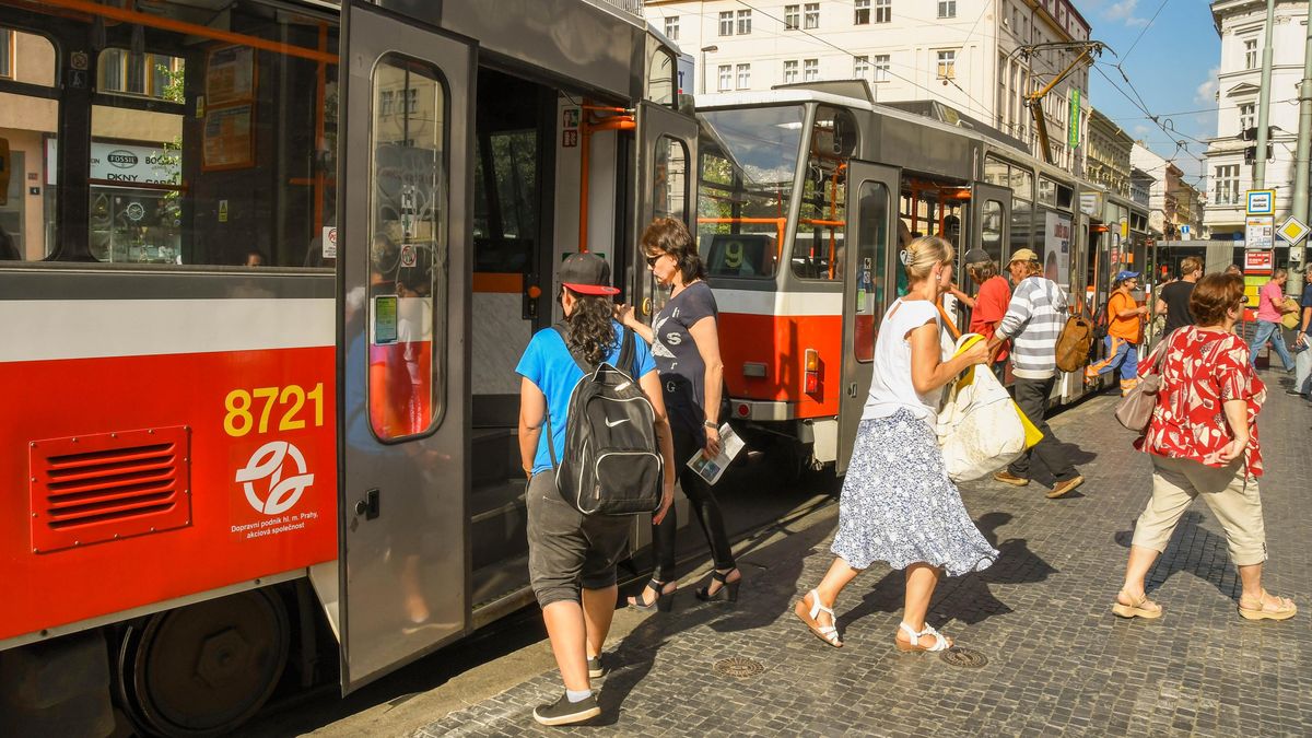 V centru Prahy od soboty změní trasy dvanáct tramvajových linek