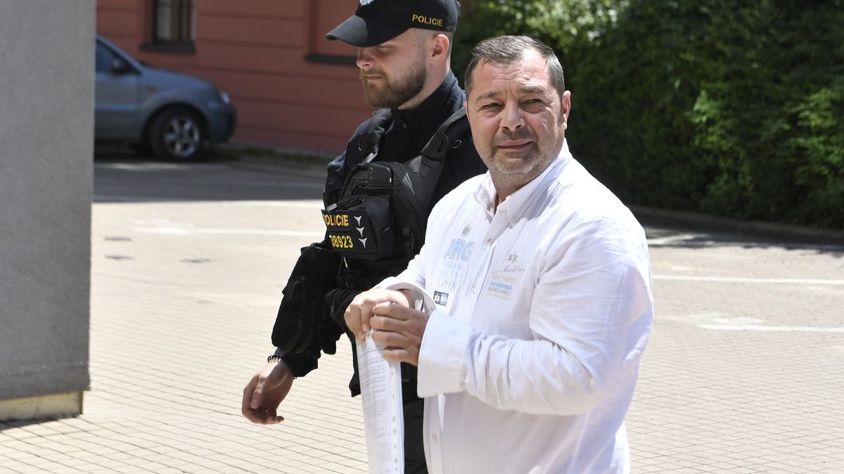 Výpověď, která rozvibrovala Dozimetr: Napsal jsem úplatek na tablet