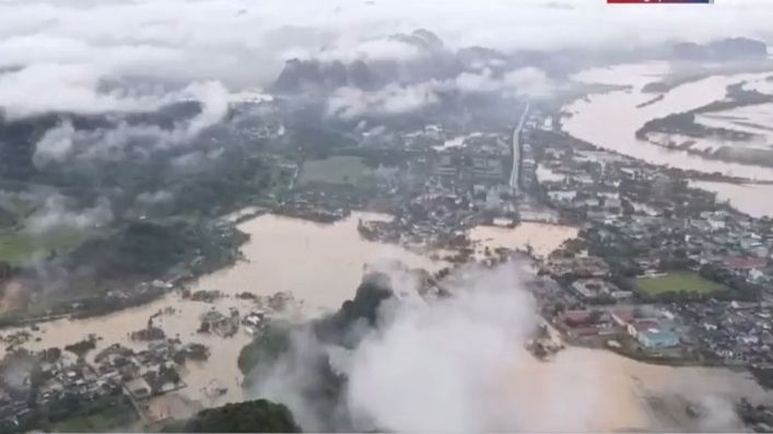 Video: Z ulic jsou řeky. Tajfun Bualoi zabil v jihovýchodní Asii desítky lidí