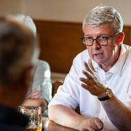 Karel Havlíček znovu ujišťoval, že vystupování z Evropské unie a NATO, jak navrhuje Stačilo a SPD, je pro ANO nepřípustné: „Několikrát jsem jasně řekl, že NATO a EU je tenká červená linie a nepřipadá v úvahu ani referendum o vystoupení.“