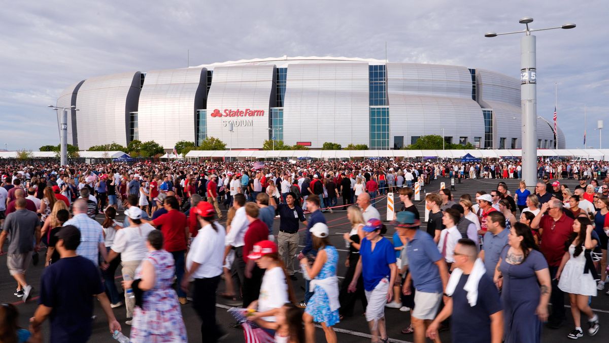 Pohřeb Charlieho Kirka: sejdou se politické špičky i desetitisíce příznivců