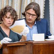 Dagmar Hájková si s sebou vzala i starší texty psané Janem Masarykem, aby mohla porovnávat, zda jde skutečně o Janovo písmo.