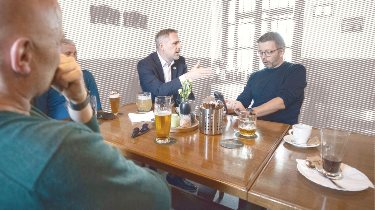 „Domluvte se! Kvůli zlu, co nás možná čeká.“ Hospoda grilovala lídry sedmi stran