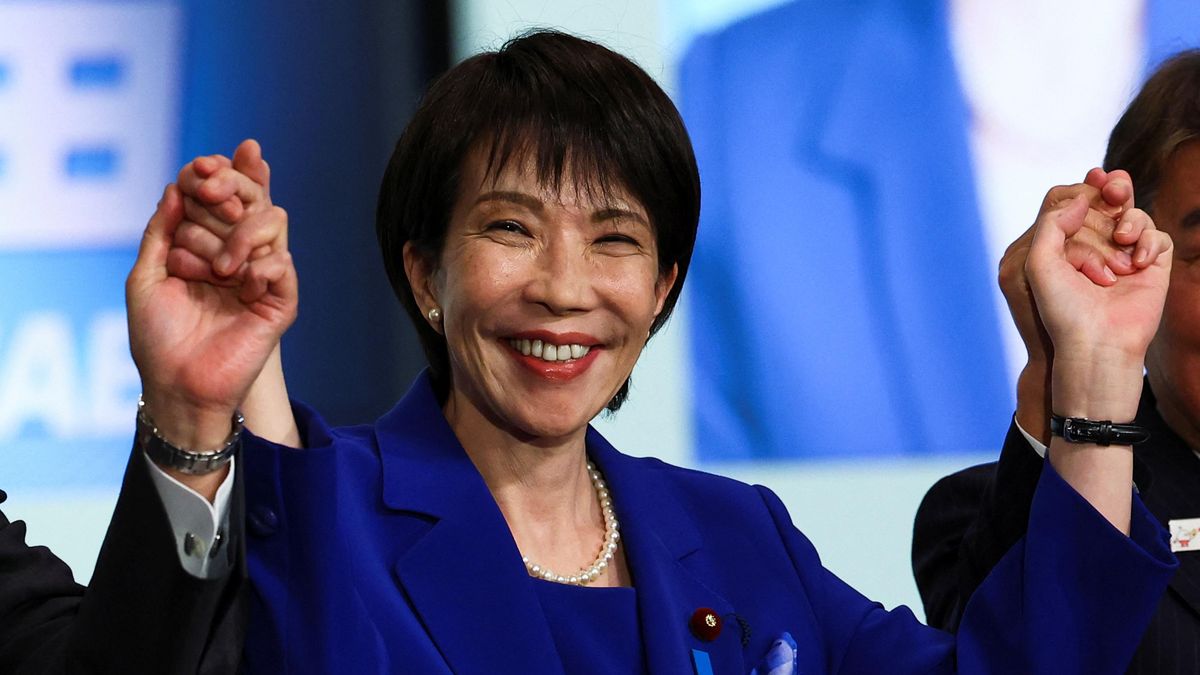 Workoholička, která má ráda metal. Kdo je první žena, která povede Japonsko