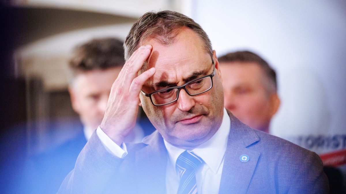 Prezident jedná s kandidáty Motoristů na ministry. Turek se omluvil