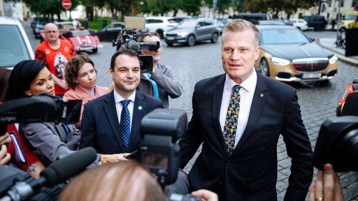 Babišův plán: Dát Motoristům čas, aby mohli s Turkem vycouvat