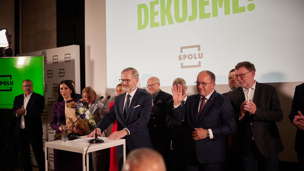 Končící vládní strany by neměly nechat Babiše v objetí extrémů