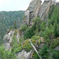 Jizerskohorské bučiny jsou plné zrádných srázů.