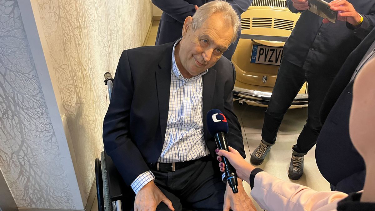 Zeman podstoupil zákrok týkající se zažívacího traktu