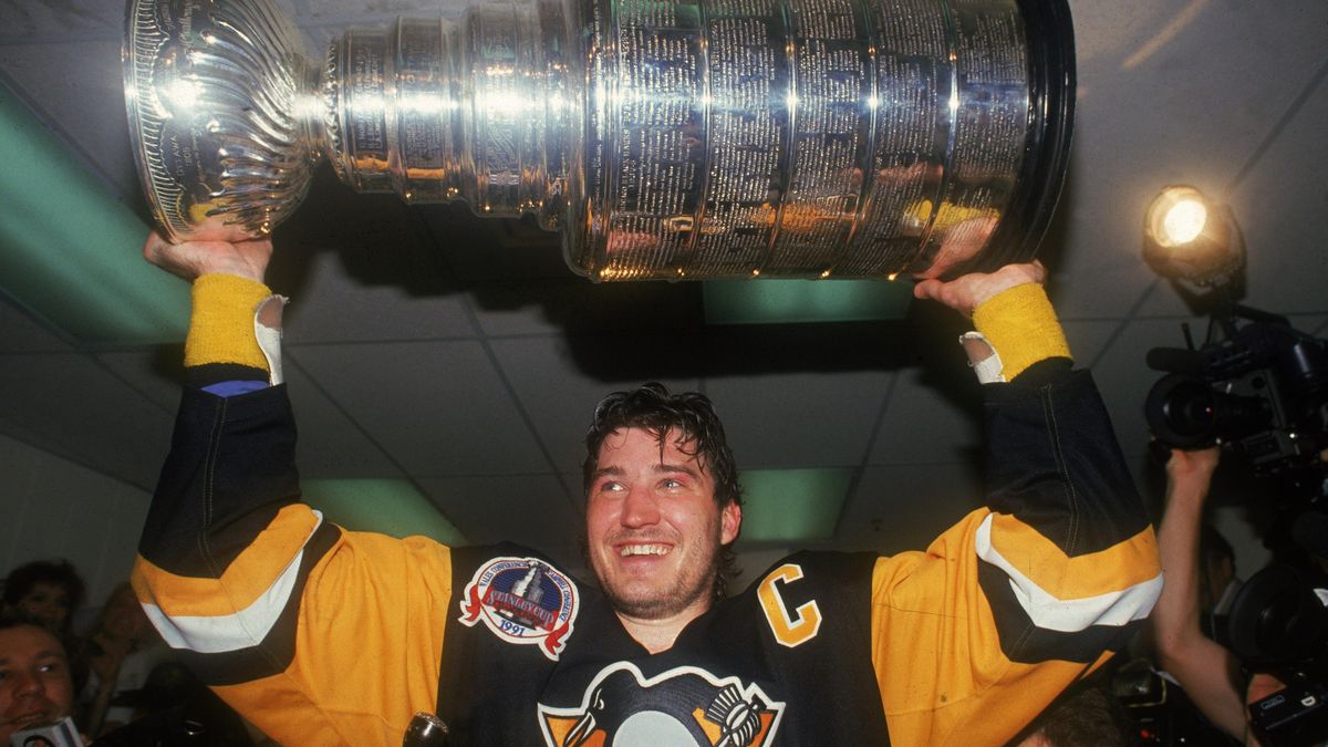 Image accompanying coverage of The Geometry of Greatness: Dissecting the Lemieux-Gretzky Debate Through the Eyes of Those Who Shared the Ice