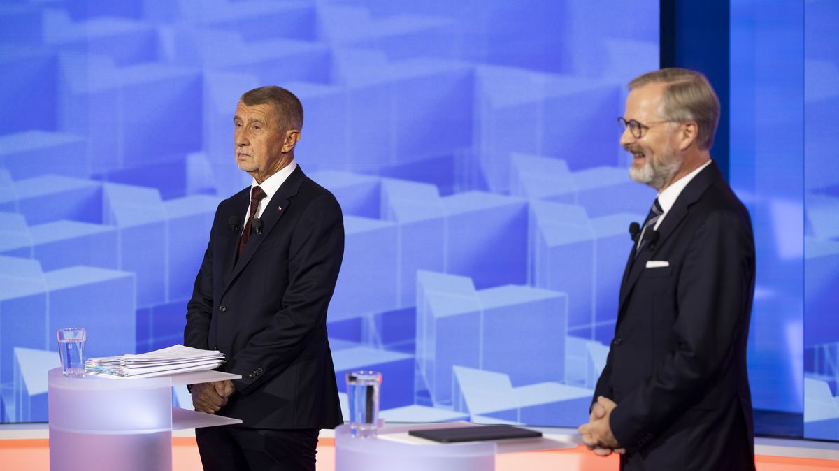 Rozděleni volbou. Co zlákalo příznivce ANO a na co slyšeli fanoušci Fialy