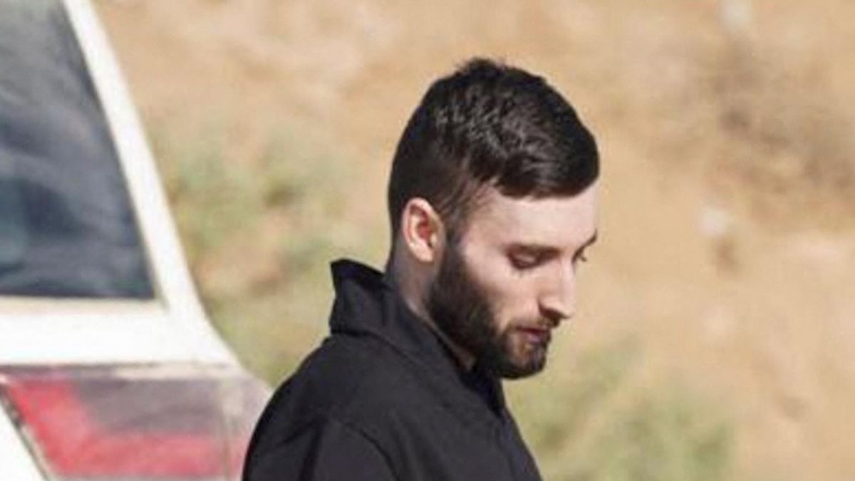 Video: Teroristé ho unesli přímo z tanku, teď je po 738 dnech na svobodě