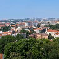 Pohled z baziliky sv. Petra a Pavla na Vyšehradě.
