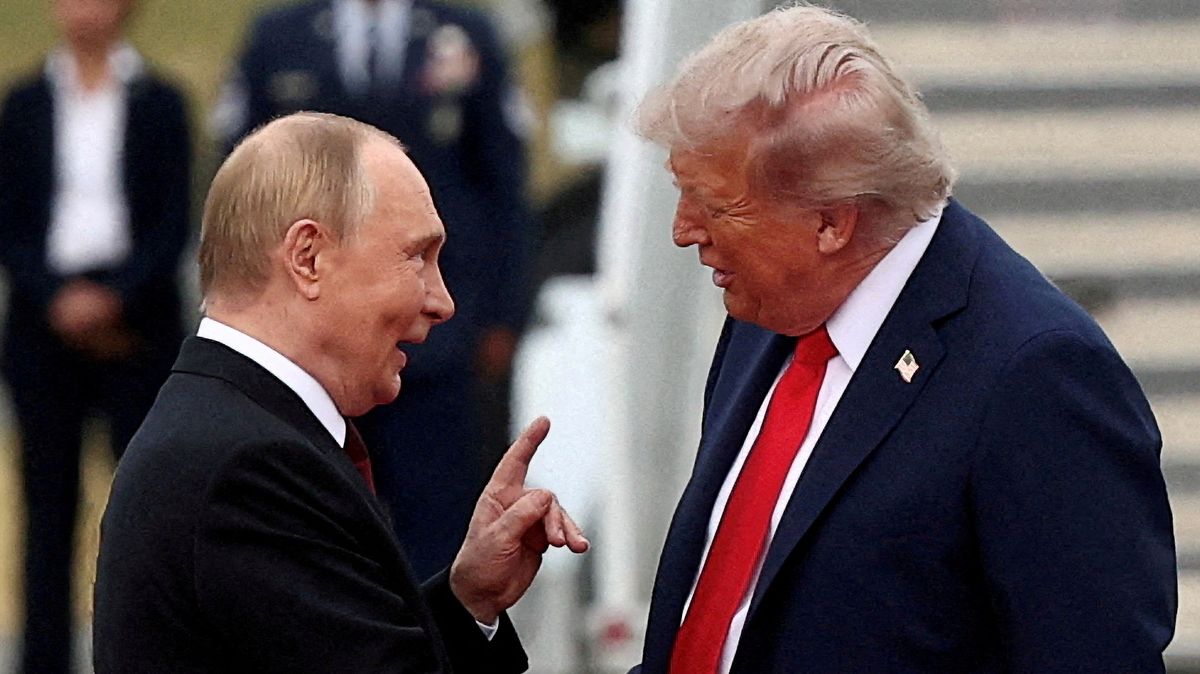 Trumpovy sankce na ruskou ropu Putina bolí, ale „mírový plán“ mění situaci