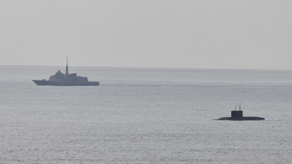Rusové chtěli u Špicberků otestovat novou tajnou zbraň. NATO to odhalilo