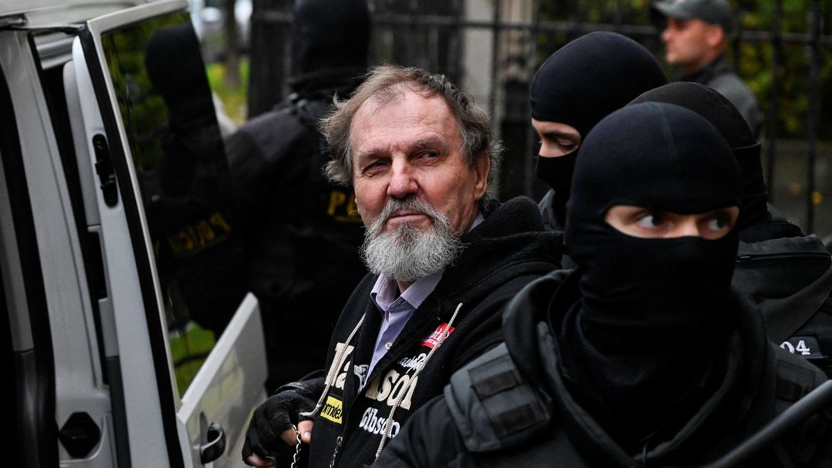 Atentátník na Fica přijal trest v klidu, emoce dal najevo až při odchodu