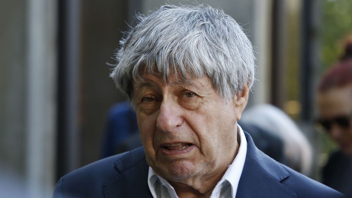 Nekrolog: Ivan Klíma zůstal svůj mezi Čapkem a Kafkou