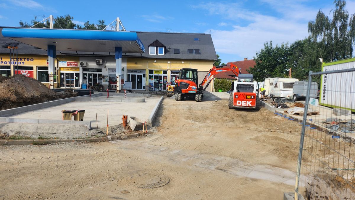 Přestavba soukromé pumpy za obecní peníze. Opozice žádá zásah ministerstva