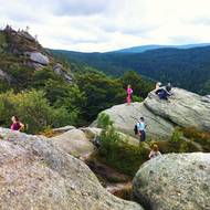 Frýdlantské cimbuří směrem k centrální části Jizerských hor.