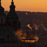 V pátek meteorologové očekávají zataženo až oblačno, v Čechách přechodně místy i polojasno.