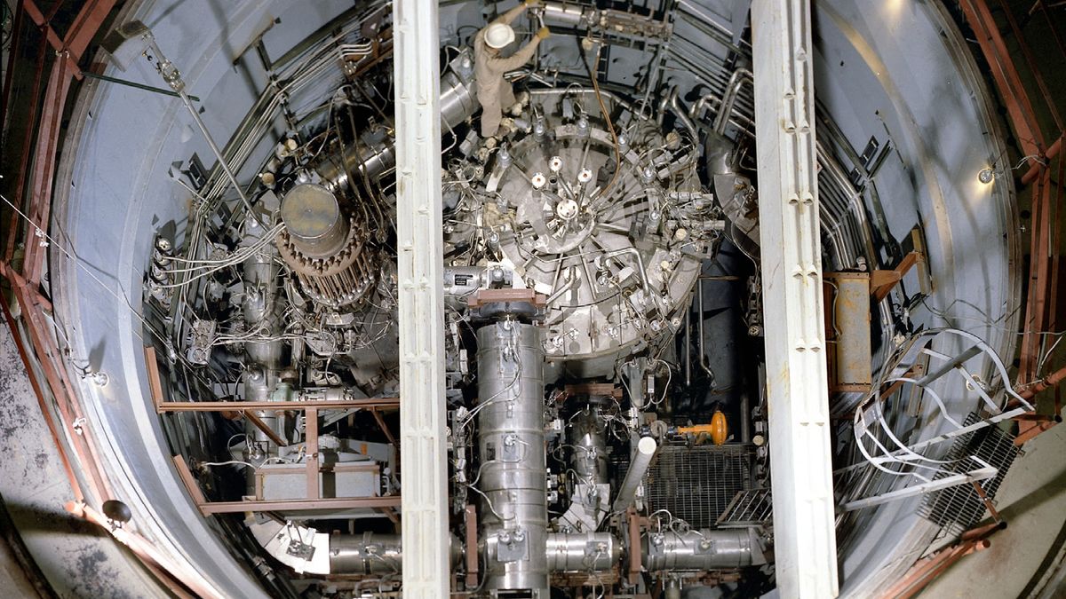 Čína experimentuje s thoriovými reaktory. Bude to energetická revoluce?