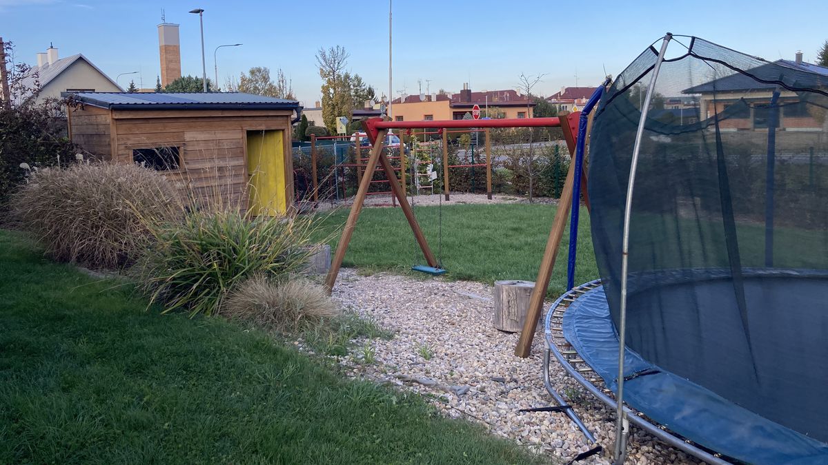 Místo starého ústavu moderní byt. Jak se proměňují dětské domovy