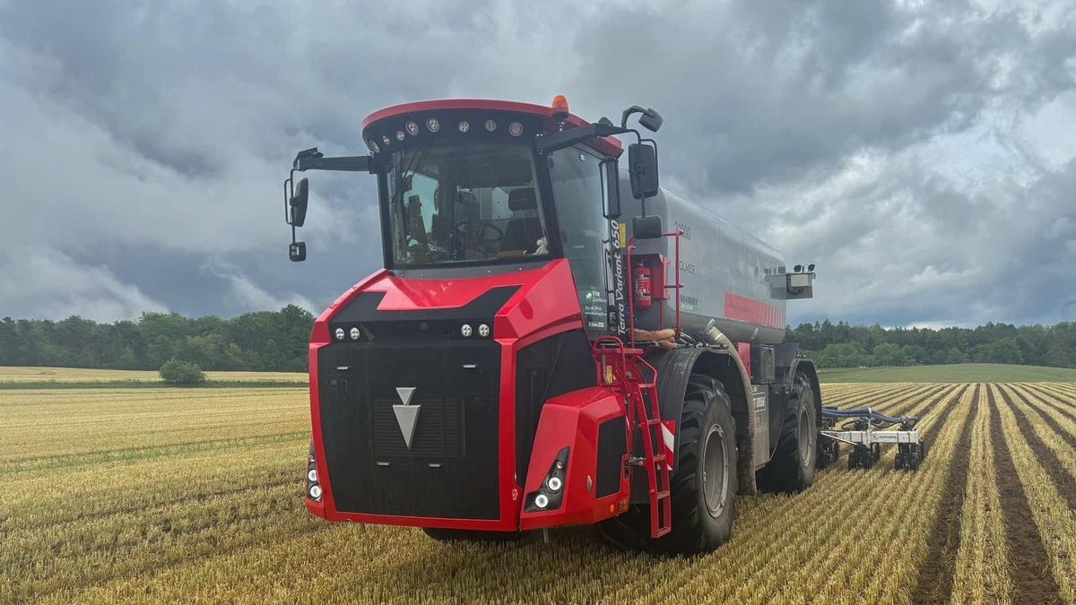 Miliardář Tesař couvá z velkého zemědělského podniku, který chtěl ovládnout