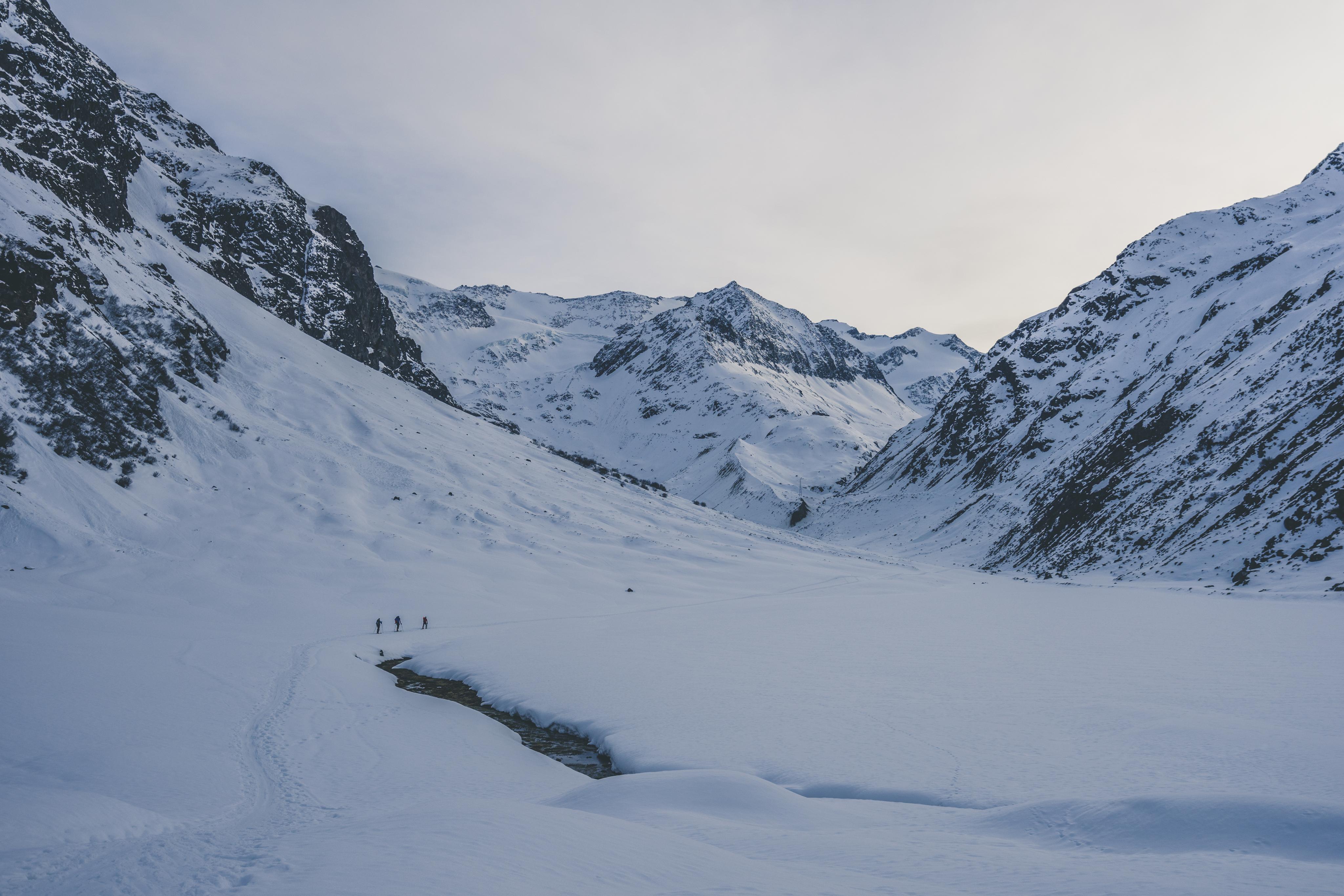 Lavina v Rakousku zasypala sjezdovku, rozsáhlé pátrání skončilo bez nových potvrzených obětí