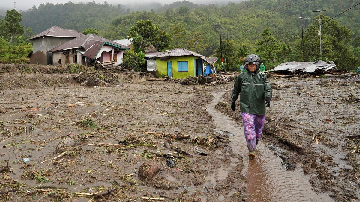 Záplavy a sesuvy v Asii nepřežilo na dva tisíce lidí