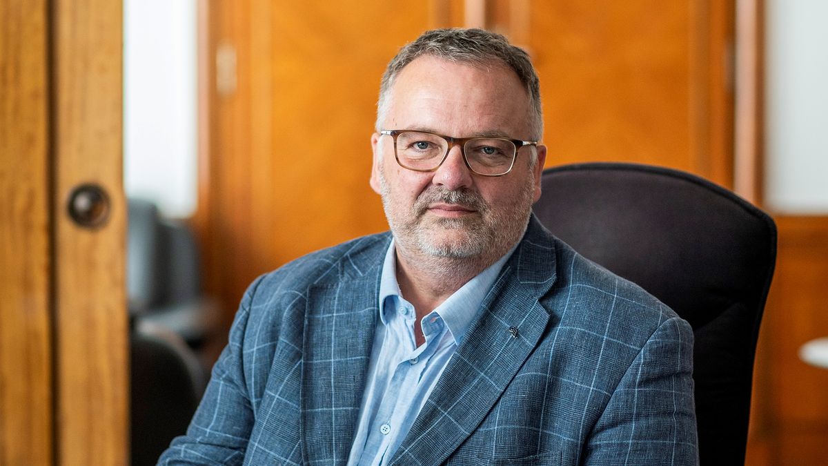 Bednárik kvůli postu v české vládě rezignuje z čela slovenských železnic