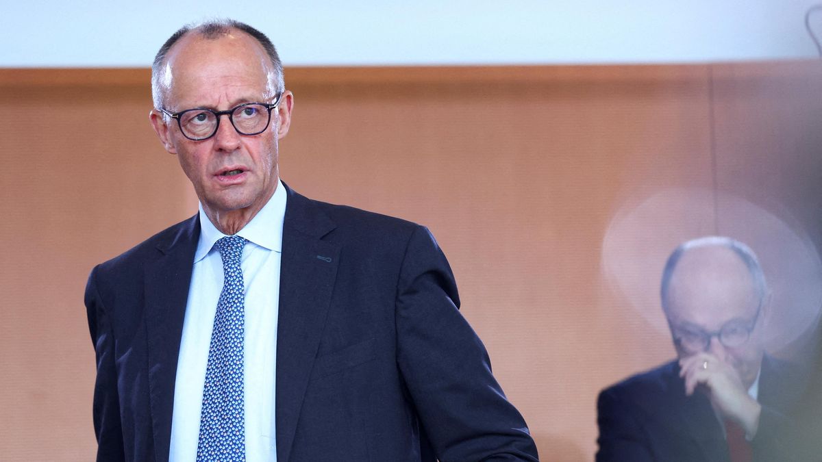 V Německu o polovinu ubylo žádostí o azyl. Merz zostřil migrační slovník