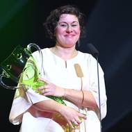 Loutkoherečka Kristýna Franková převzala Cenu Thálie za mimořádný jevištní výkon za herecký výkon v inscenaci Čáslavská – Tokio – 1964 uvedené v Divadle Alfa.