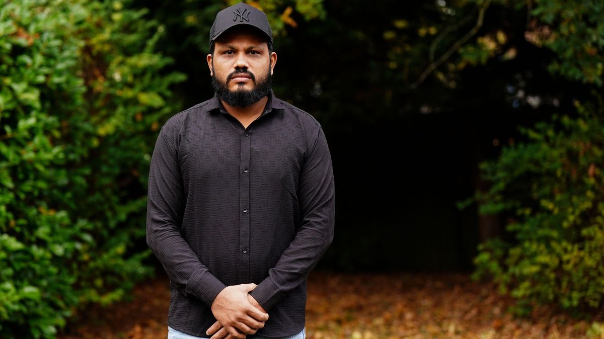 Je nejšťastnější člověk na světě, ale trpí. Přeživší pádu Air India promluvil