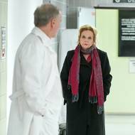 Olga Želenská jako vězeňská lékařka Milena Mezníková.