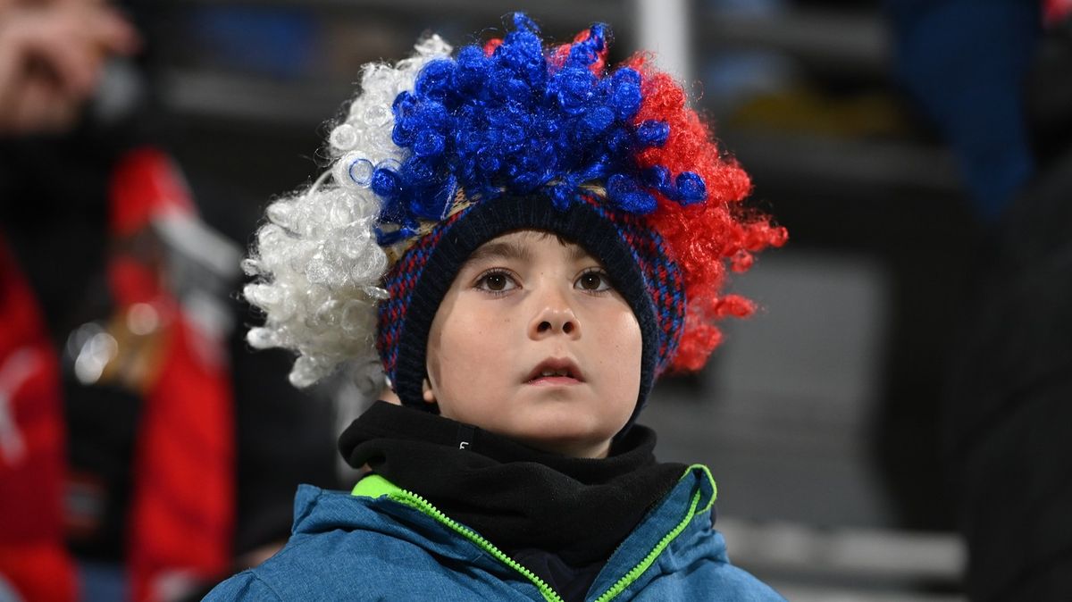 Křehký vztah fanouška k reprezentaci. Gólová omluvenka pomůže, ale nestačí