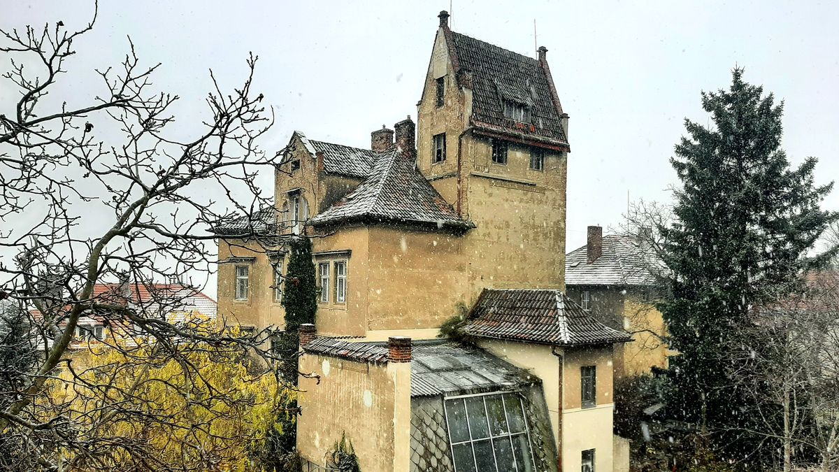 Hannibal Lecter na Smíchově. Jako by úchvatná vila vypadla z filmového hororu