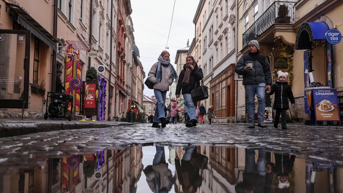 Ukrajina potřebuje 134 miliard eur, rozhodnutí padne těsně před Vánoci