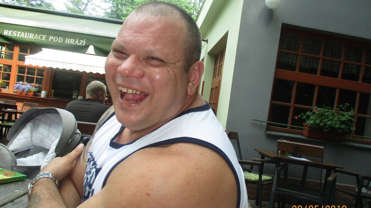 Případ muže zastřeleného policií. Úřad nechal spálit tělo bez vědomí rodiny