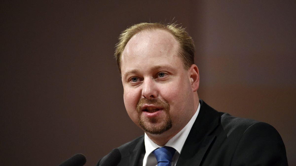 Puč v Lánech i zkušenosti z resortu. Co má za sebou ministerský kandidát Tejc