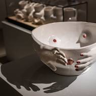 Erotická mísa z roku 1978.