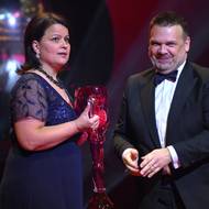 Operní pěvkyně Petra Alvarez Šimková převzala Cenu Thálie za mimořádný jevištní výkon za roli Regan v inscenaci opery Lear uvedené v Národním divadle. Cenu předal ministr kultury Martin Baxa (ODS).