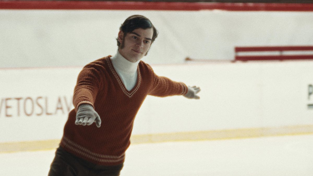 Recenze: Nepela je temný film o muži, který nemohl být sám sebou