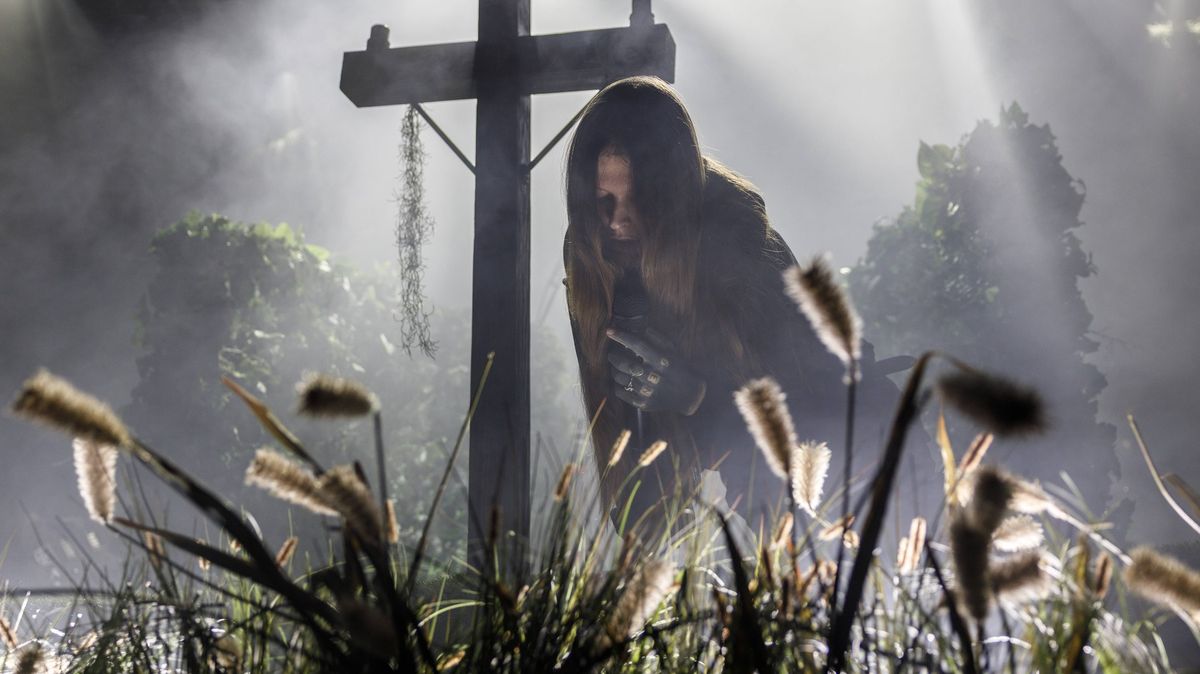 V Praze zazpívala kazatelova dcera Ethel Cain