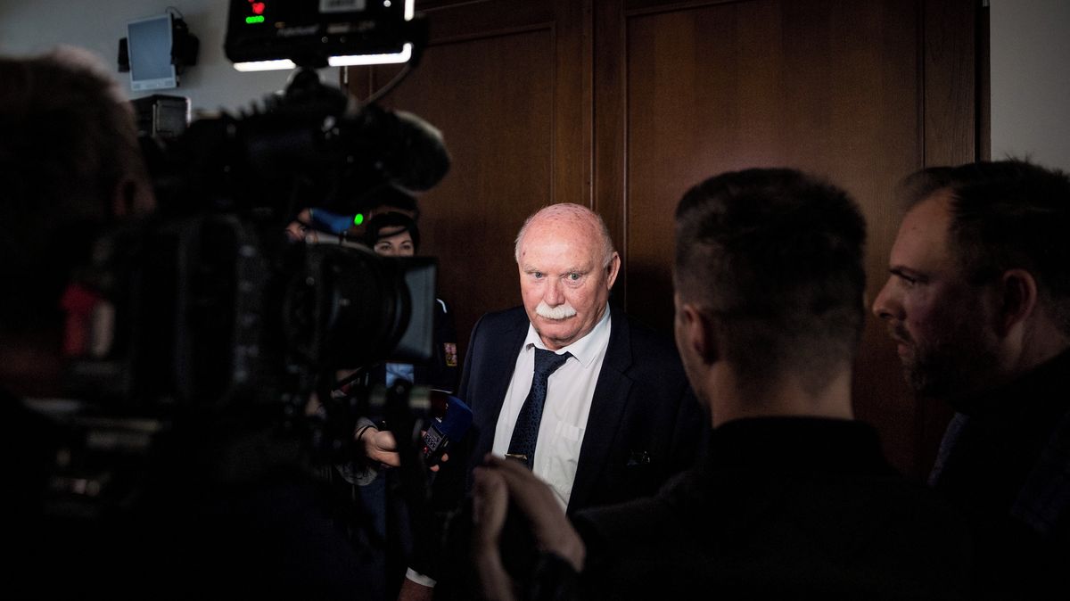 Advokát Jelínek si odpyká 3,5 roku za navedení k únosu, potvrdil odvolací soud