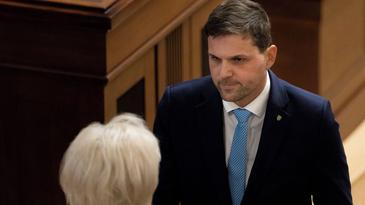 Opozice grilovala šéfa inspekce. Takové praktiky patří do Ruska, říká ministr