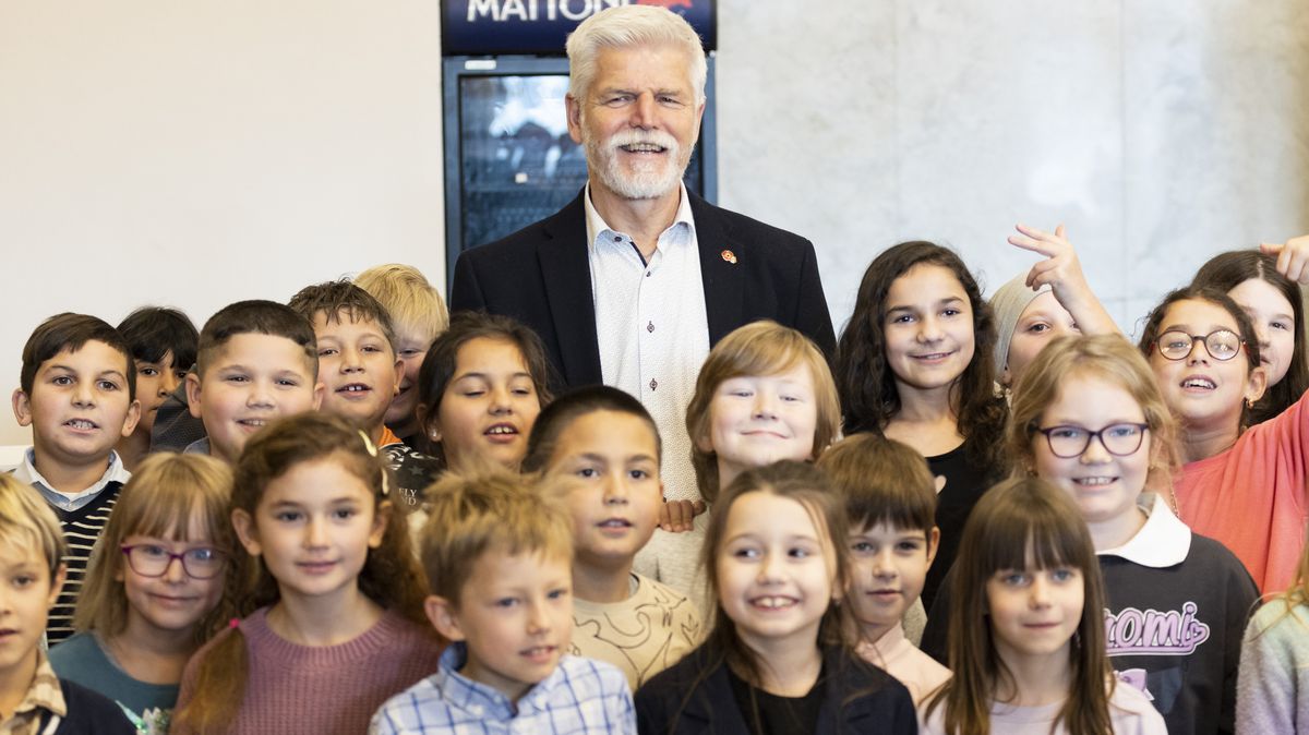 Prezident v debatě se studenty ostře kritizoval program Babišovy vlády