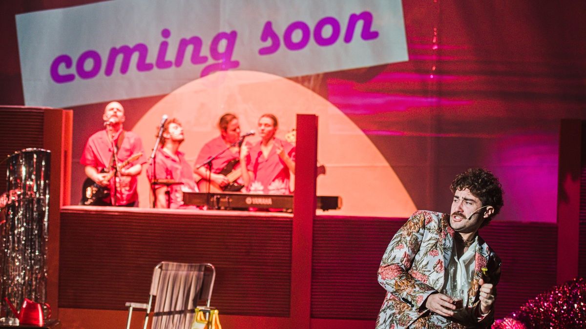 Brněnská hra se ptá, zda se lidstvo zničí vlastní blbostí